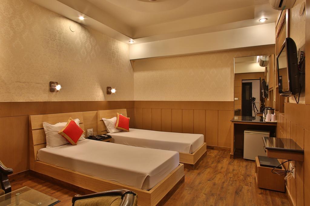 Hotel The Grand Chandiram Kota  Extérieur photo